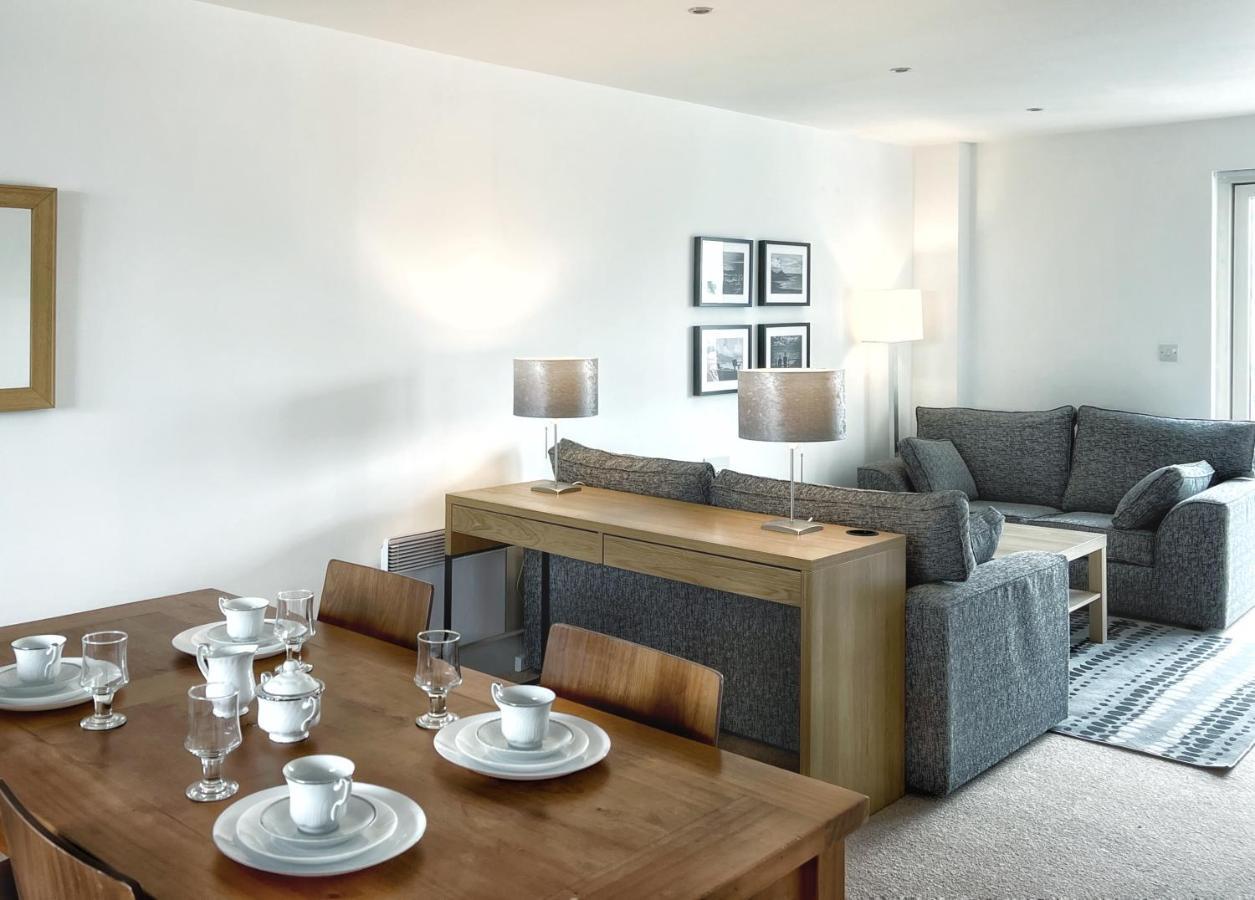 Elegant And Bright Seaside Apt In Swansea Marina Εξωτερικό φωτογραφία